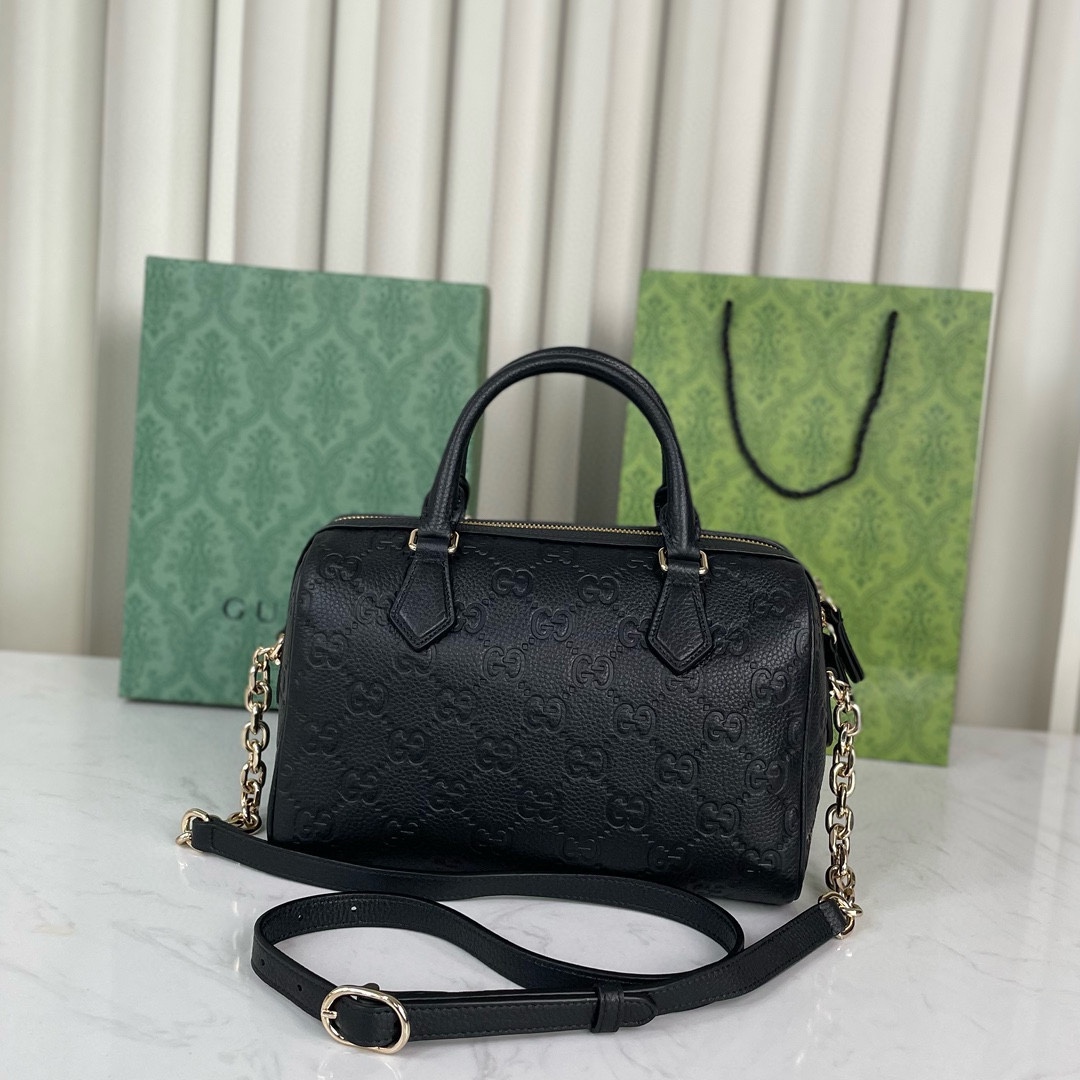 Gucci GG Emblem series small handbags Black